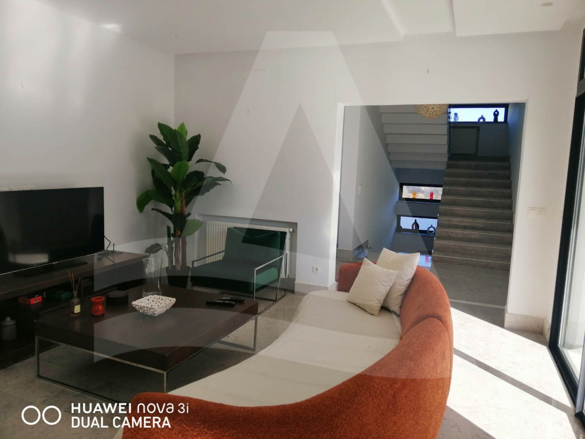 Villa S+4 à vendre à Gammarth image 9
