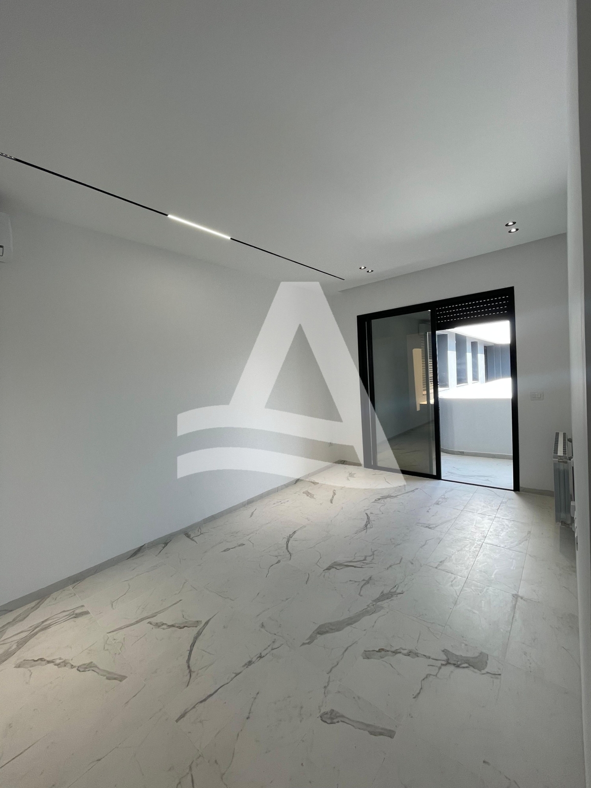 Appartement S1 à louer à ain zaghouan nord image 1