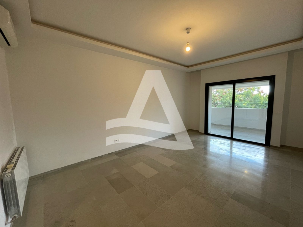 Appartement S+3 à louer à La Marsa image 4