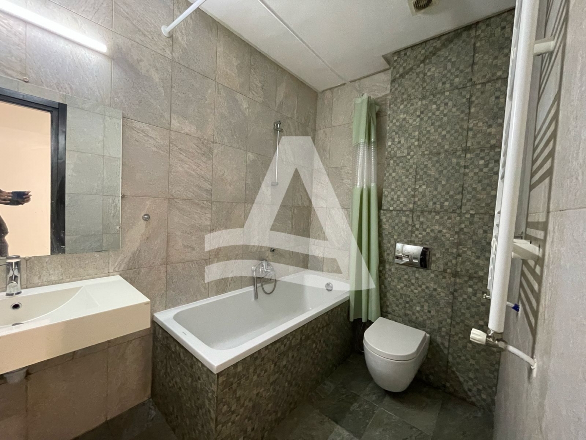 Appartement S+3 à louer à La Marsa image 2