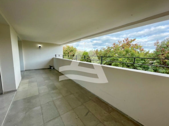 Appartement S+3 à louer à La Marsa image 0