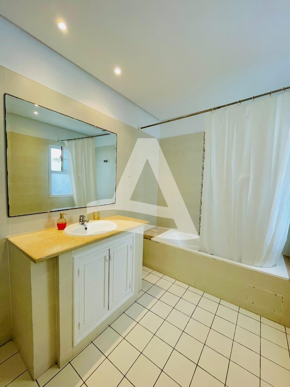 Maison indépendante S3 au cœur de la Marsa image 7