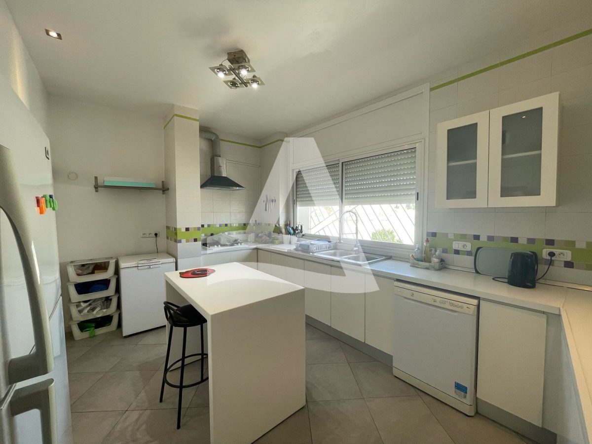 A louer S3 meublé avec terrasse image 3