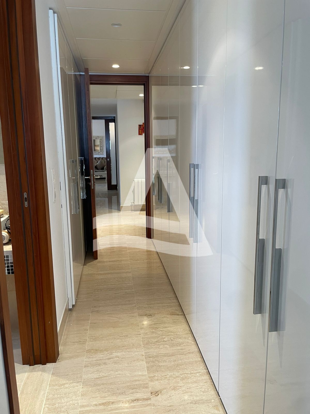 A vendre Appartement au lac 2 image 9