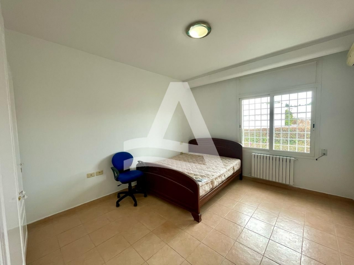 Etage de villa vide à louer à Gammarth image 6