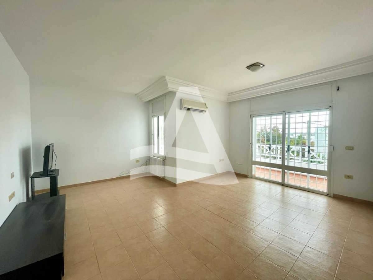 Etage de villa vide à louer à Gammarth image 7