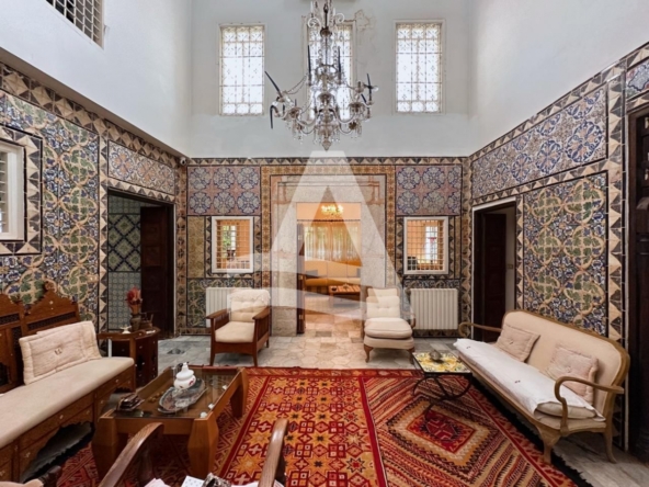 Villa de charme traditionnel à vendre image 0