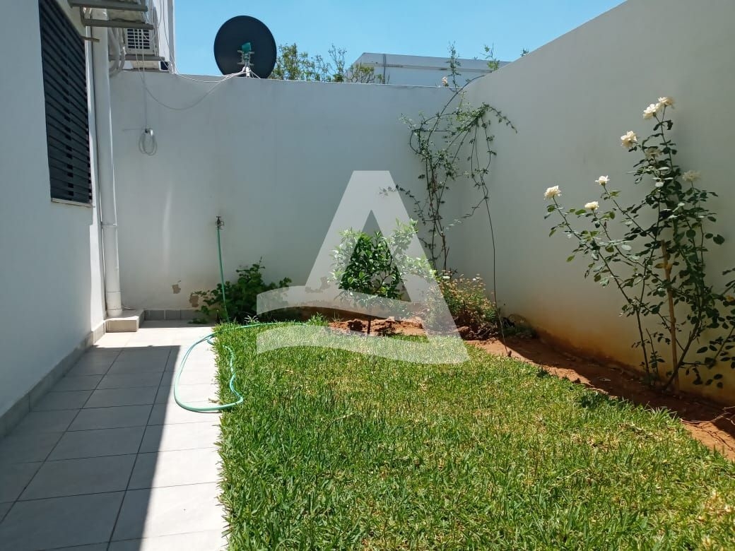 Location d'un S2 meublé avec jardin image 2