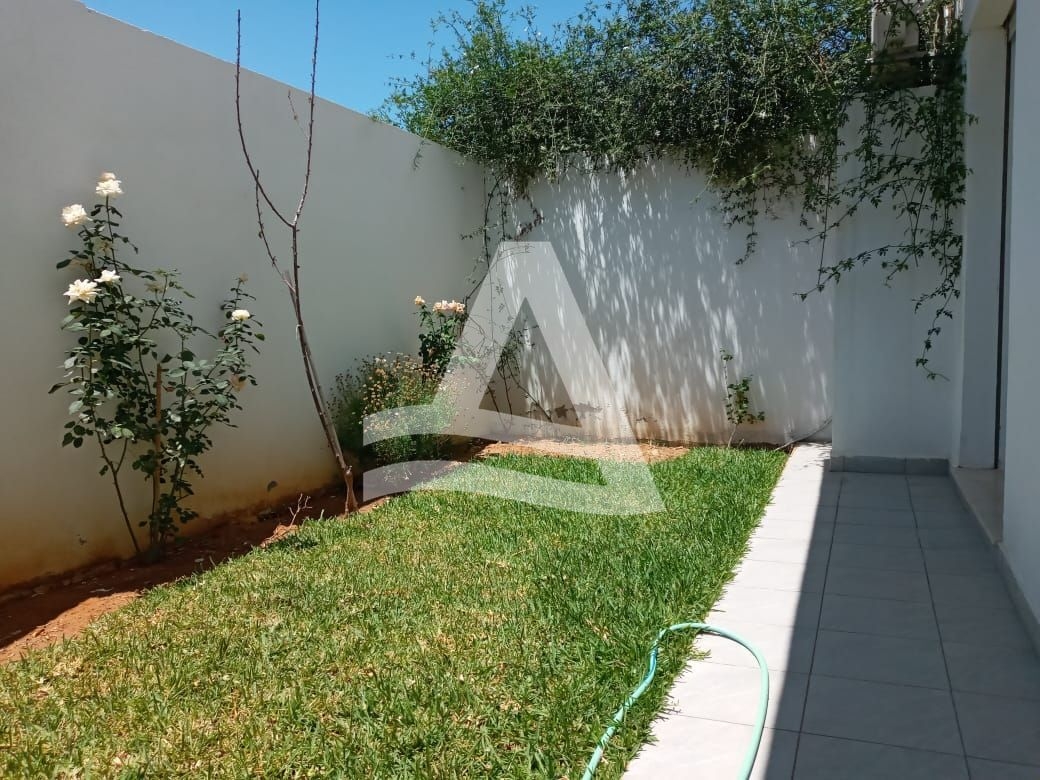 Location d'un S2 meublé avec jardin image 3