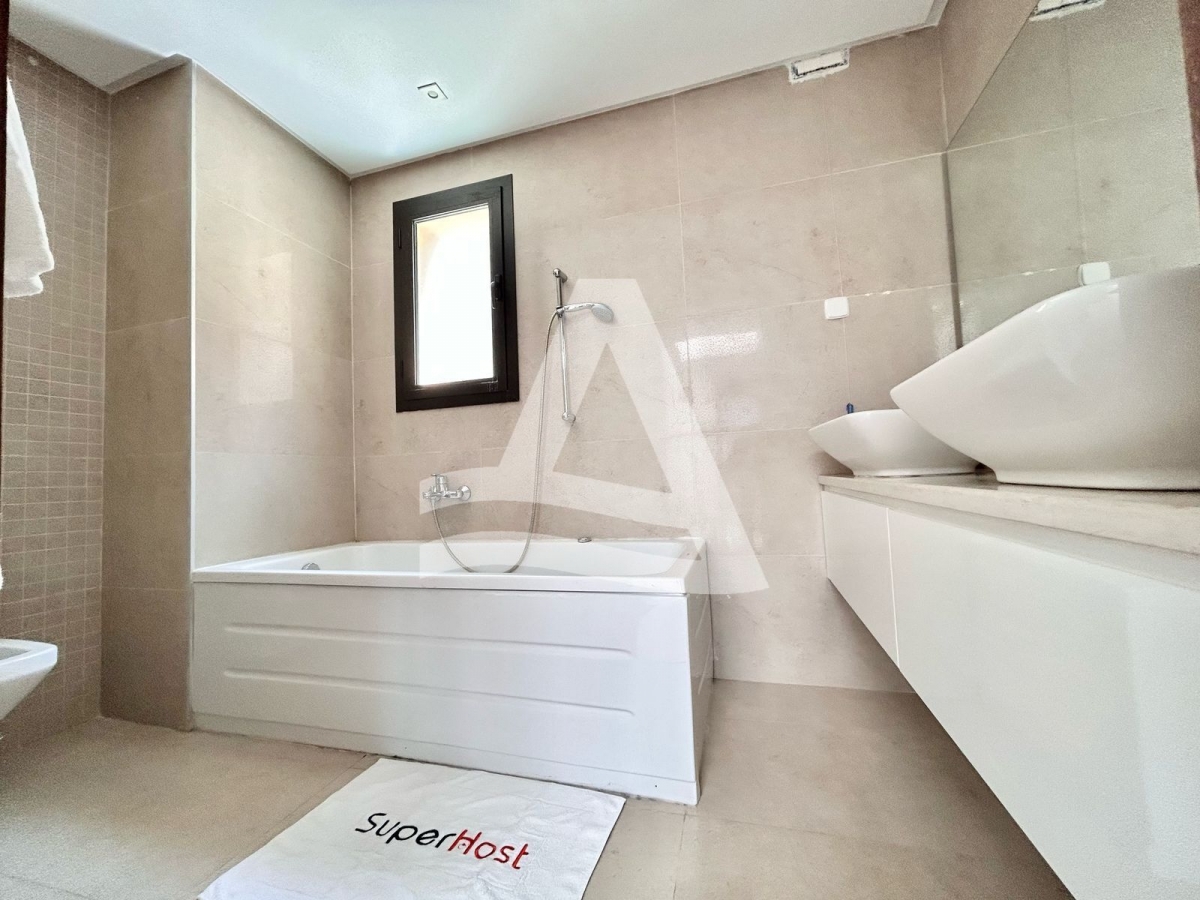 Magnifique Triplex à vendre à la Marsa image 3