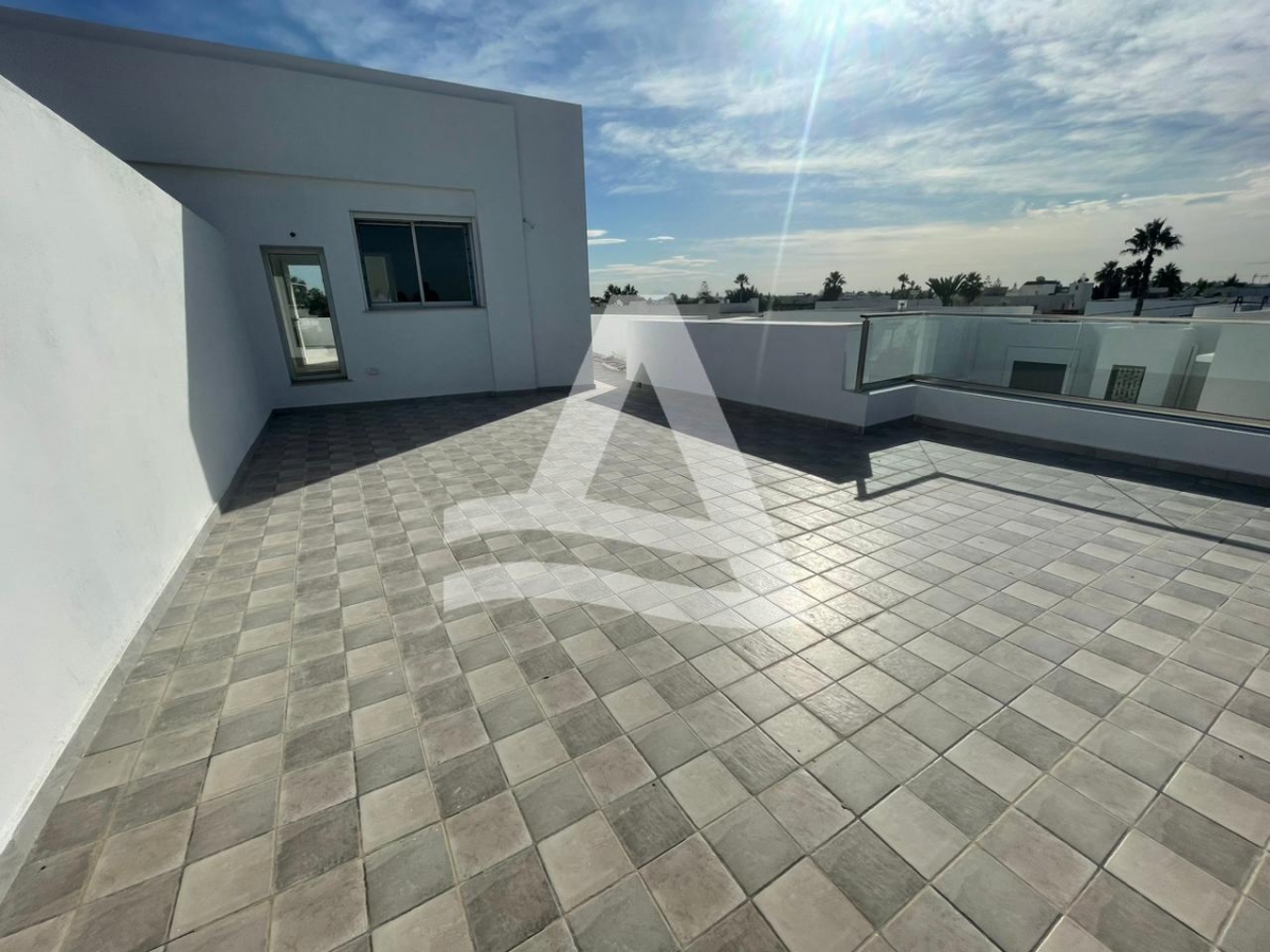 Triplex neuf a vendre a la soukra image 15