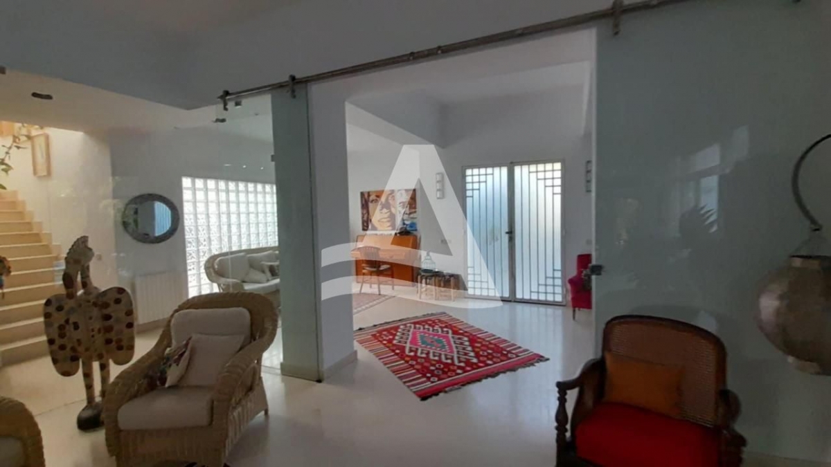 Villa à louer avec piscine - Marsa Ennassim image 9