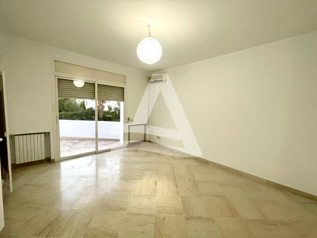Villa à louer avec piscine - Marsa Ennassim image 13