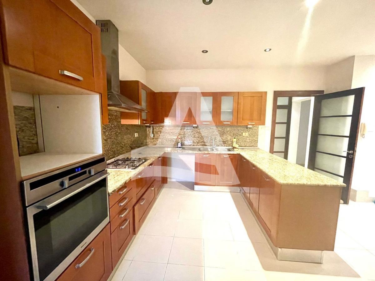Villa à louer avec piscine - Marsa Ennassim image 17