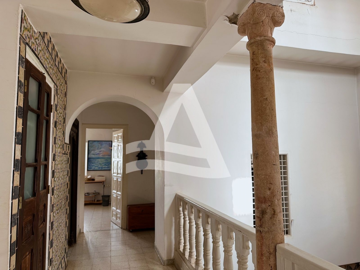 Villa de charme traditionnel à vendre image 3