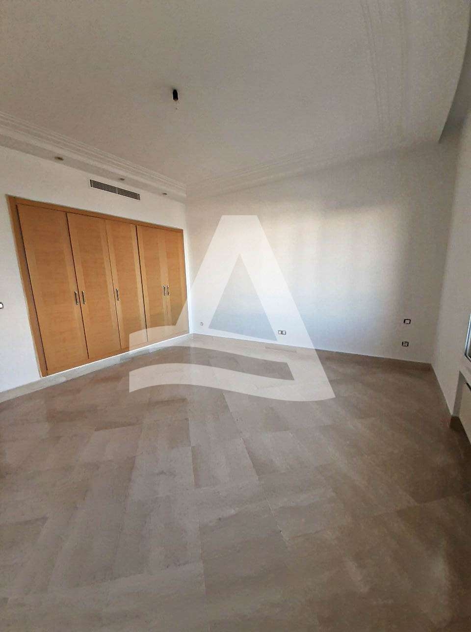 A loeur une villa à Gammarth image 4