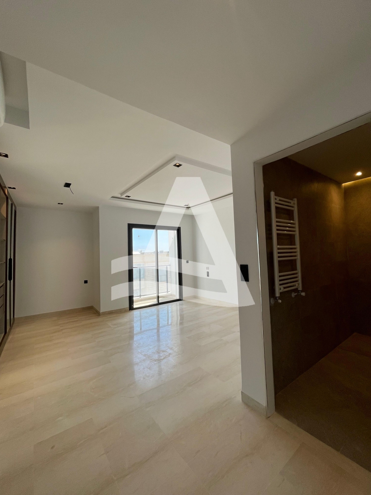 A louer duplex avec piscine a ain zaghouen nord image 8