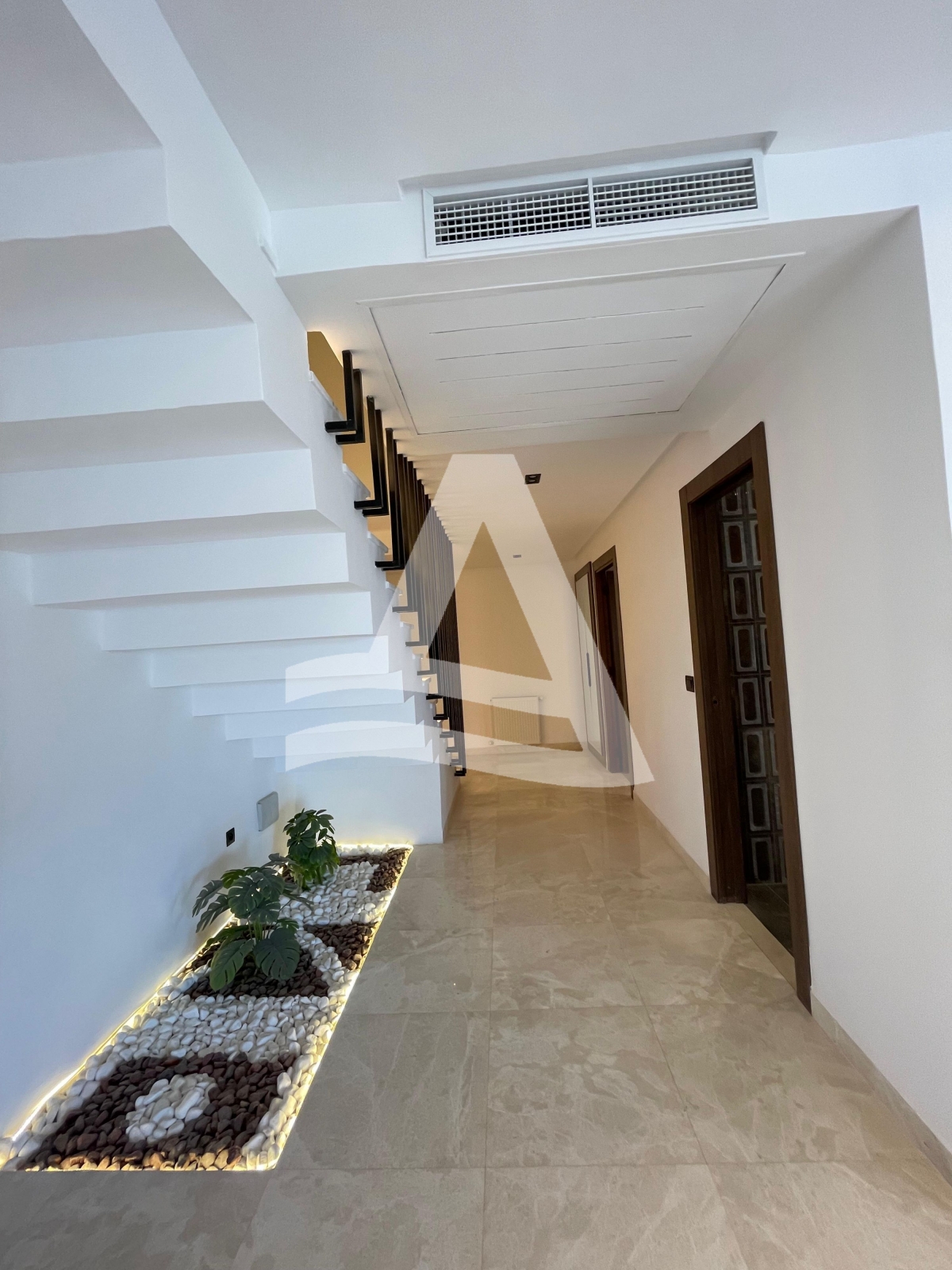 A louer duplex avec piscine a ain zaghouen nord image 2