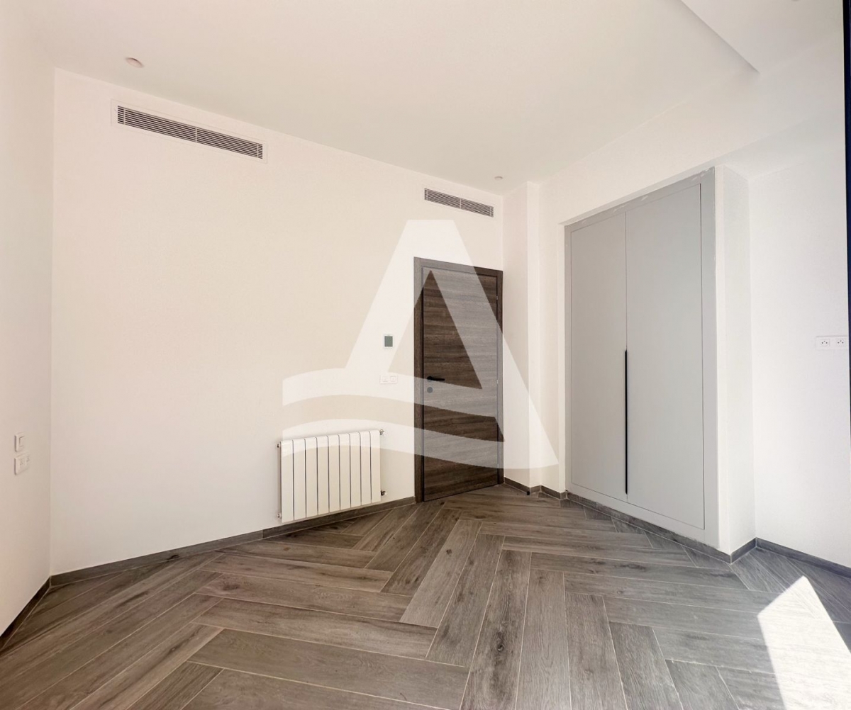 A vendre s+1  neuf avec terrasse image 1