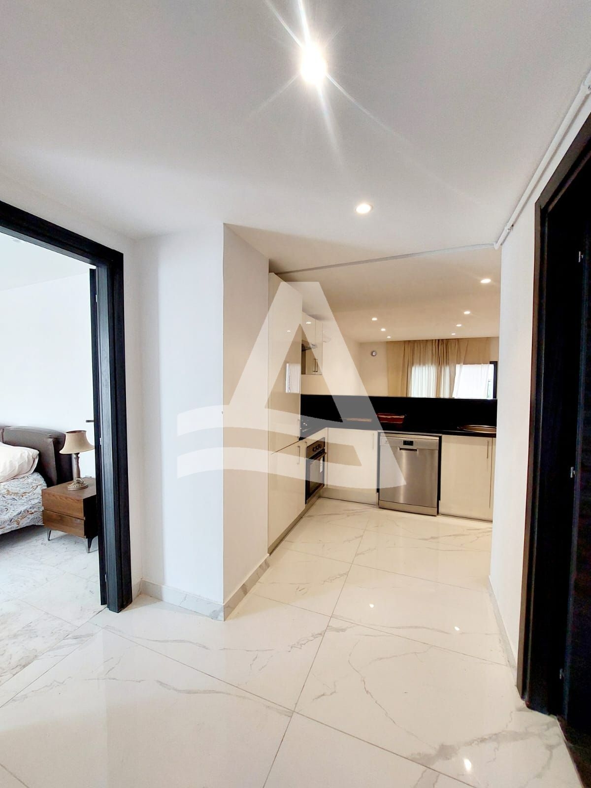 Appartement S2 meublé à Marsa plage image 5