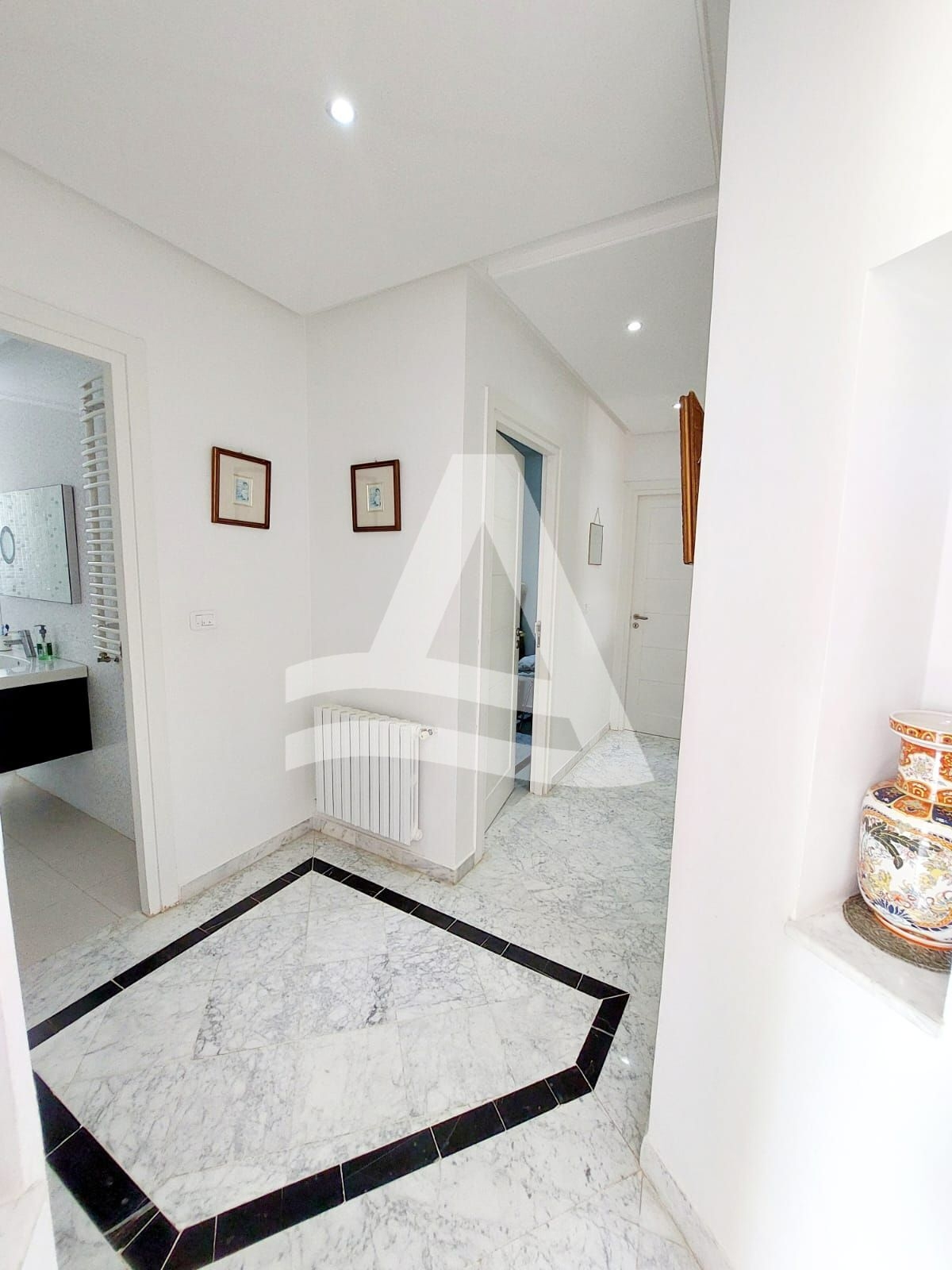 Appartement S3 meublé vue sur mer à la Marsa image 6