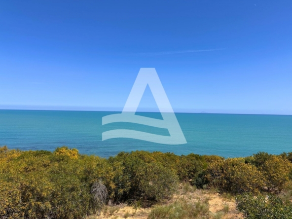 Terrain Exceptionnel avec Vue Mer image 0