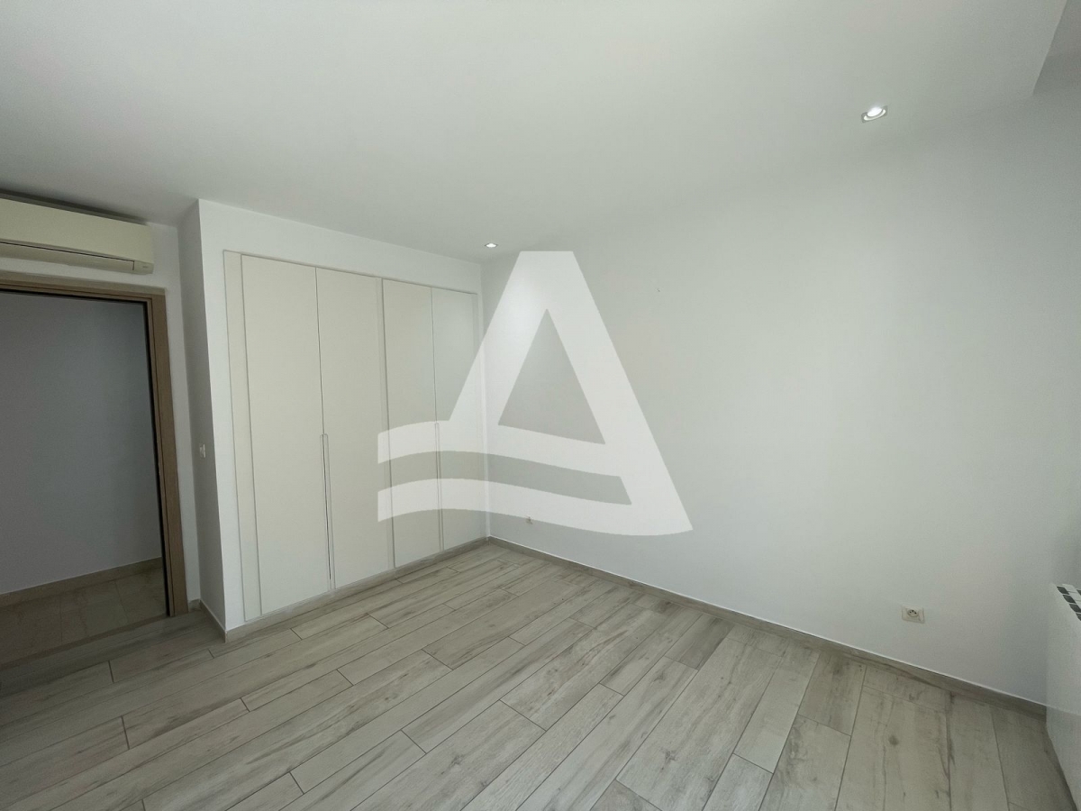 Location d'un appartement S2 à la Marsa image 2