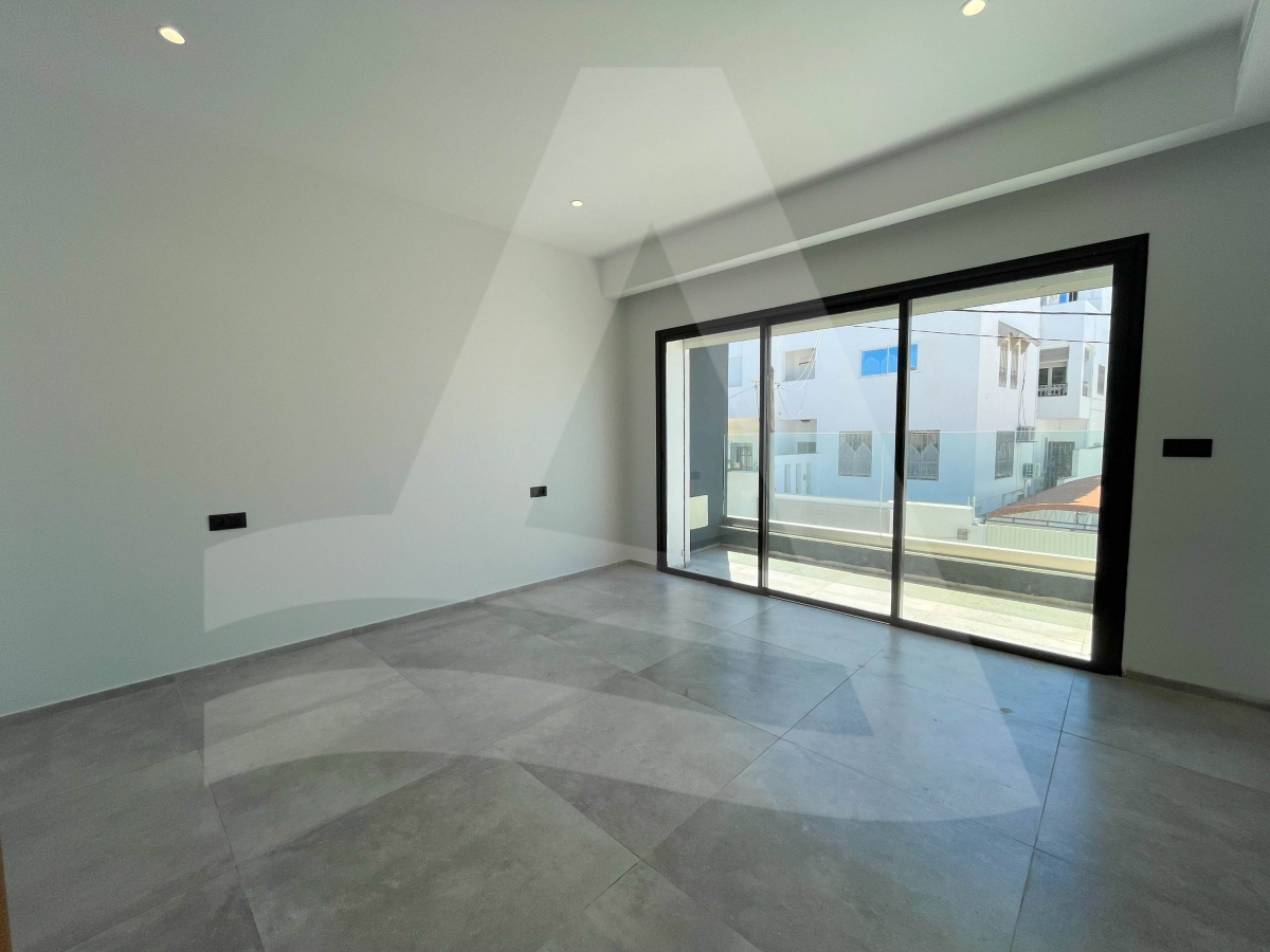 Location d'un luxueux triplex S4 avec piscine à Gammarth image 9