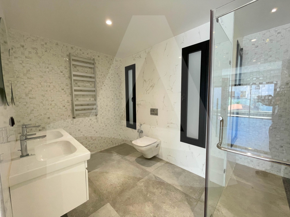 Location d'un luxueux triplex S4 avec piscine à Gammarth image 11