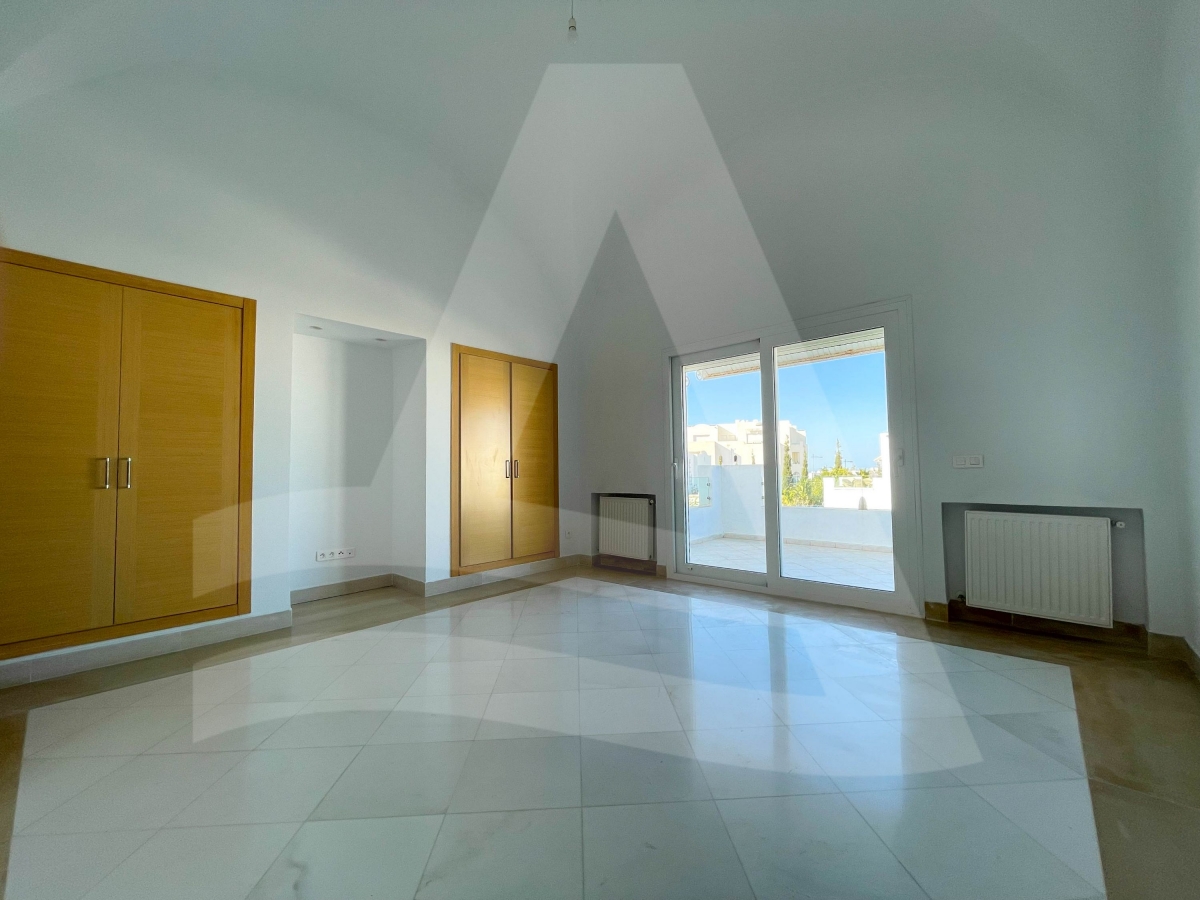 Location d'une luxueuse villa à Gammarth image 11