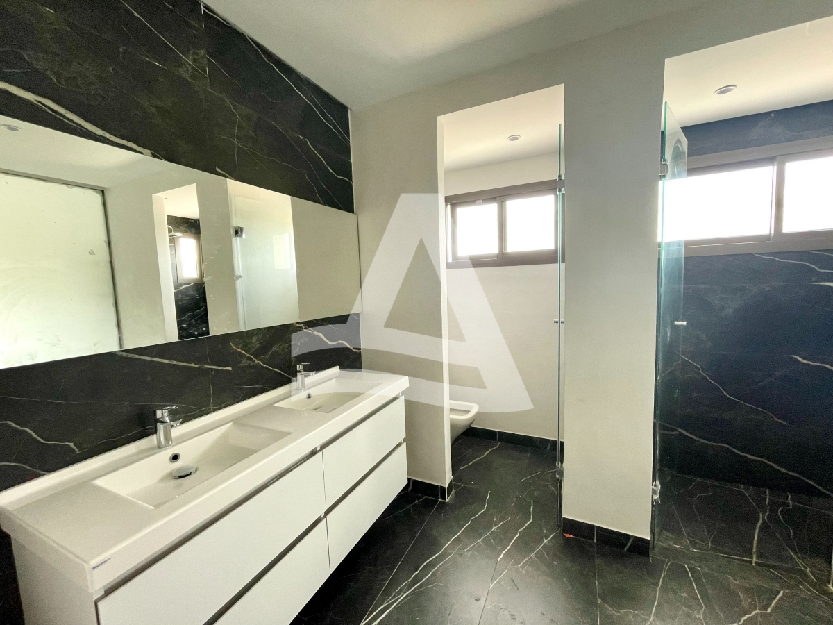 Location d'une villa neuve à Gammarth image 11