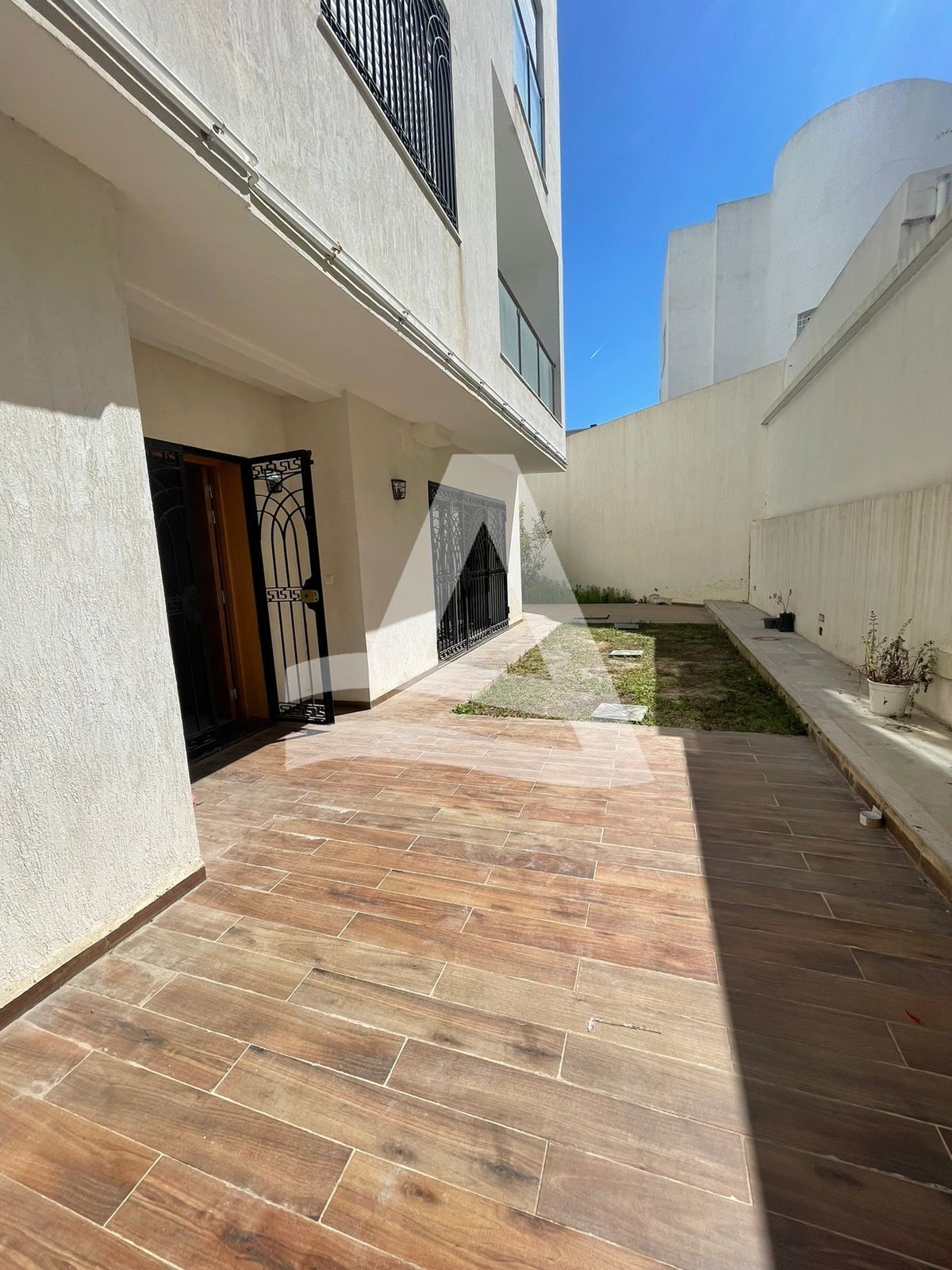Location duplex avec jardin au lac 2 image 0