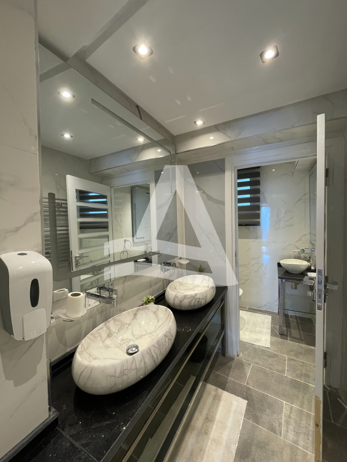 Luxueux Triplex à louer à Gammarth image 10